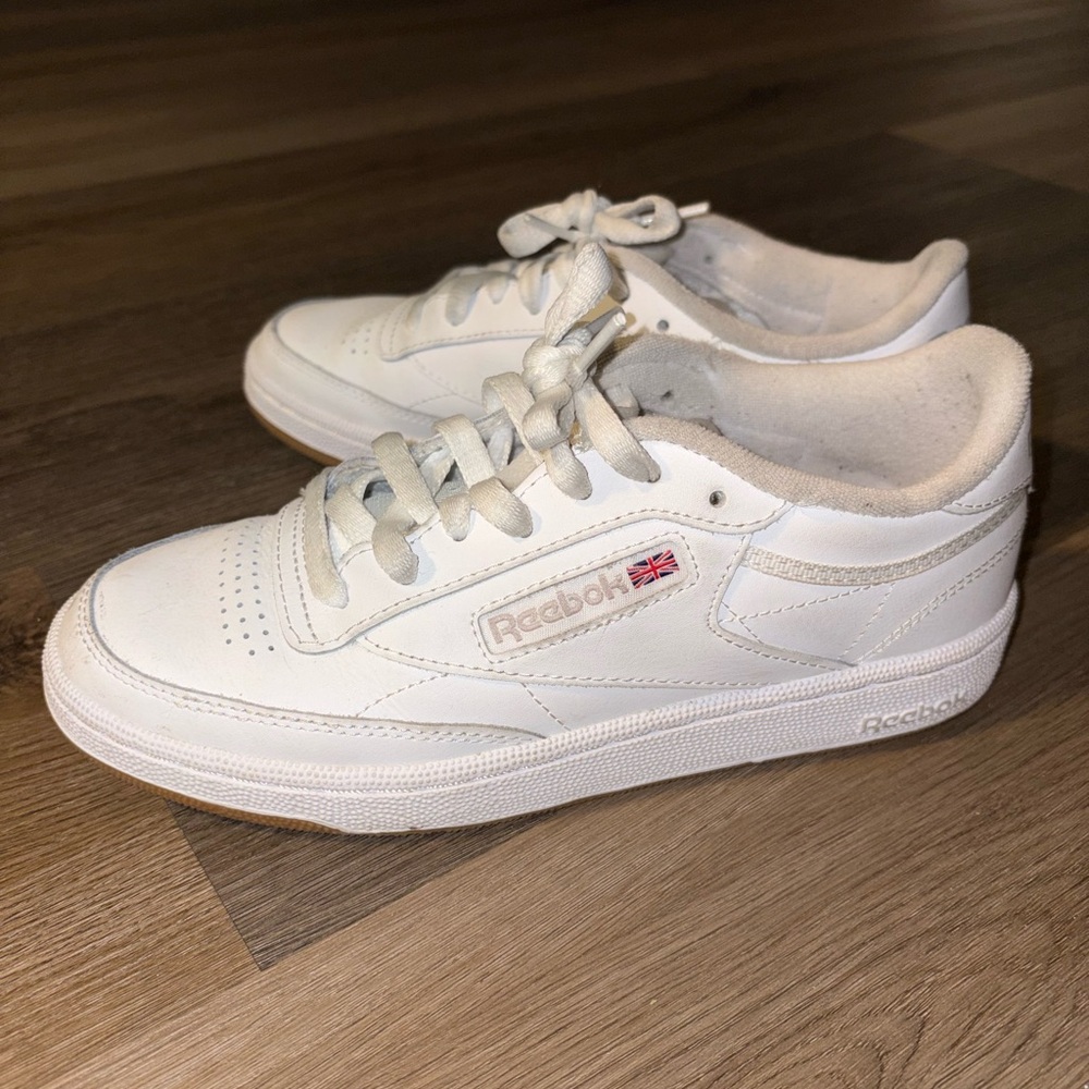 Reebok Women’s Classic White Sneakers size 7